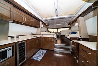 AQUASITION 12 AQUASITION Carver C52 Coupe