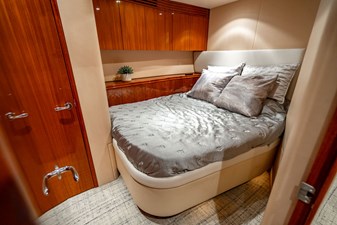 TOP SHELF 22 Guest Stateroom, Starboard