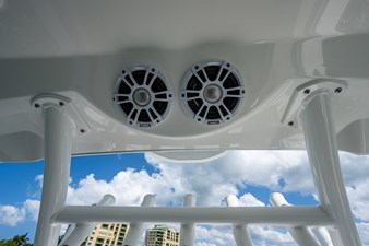 Dog House II  31 41_regulator_dog_house_ii_bow_5