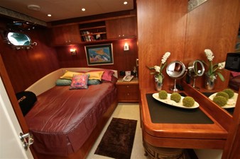 Impetus 28 Starboard Queen Stateroom 