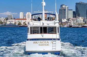 1984 Burger Raised Pilothouse 7 Burger 86' Aft View