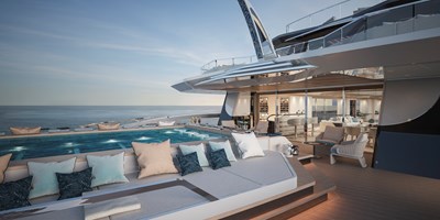 D67 11 D67 - Main Deck pool and salon entrance