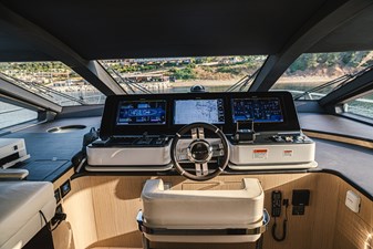 TAMUSIA 38 Tamusia lower deck steering position 