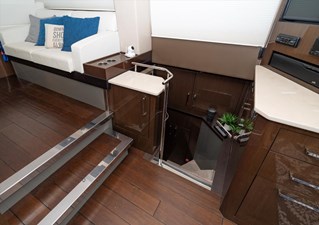 AQUASITION 20 AQUASITION Carver C52 Coupe