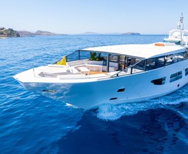  42 M STEEL  MOTOR YACHT 8 