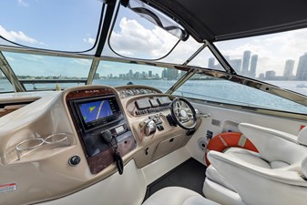 Sea Ray 380 Sundancer 19 HighRes-19