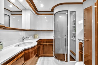 Ferretti Yachts Custom Line 94 62 