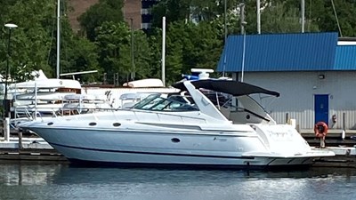 2002 Cruisers Yachts 4270 Express 1 