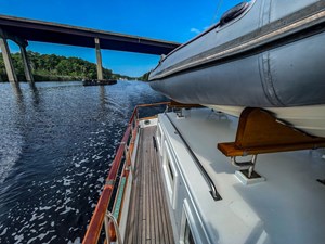 TALLULAH 67 Starboard Deck Aft