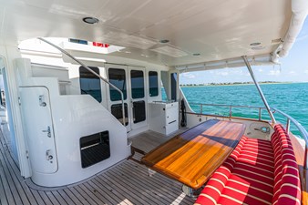 C'EST LA VIE 5 006 Aft Deck Facing Starboard