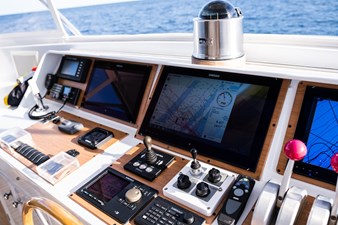 Fortuna 38 Flybridge Helm