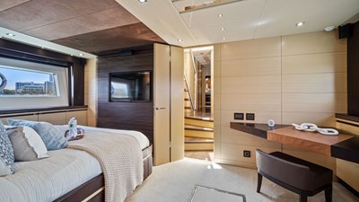 Woodever 34 35_2013 80ft Sunseeker Predator WOODEVER