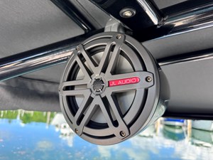 2016 YAMAHA 242 LIMITED S 15 