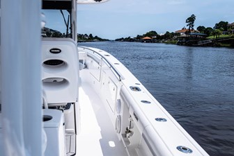 2018 Everglades 435 Center Console 22 