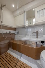 BG42/49 18 12_BMF7729 toilet