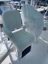 Nevera Dull Hook 26 53-1979-Hatteras-Sportfish-26