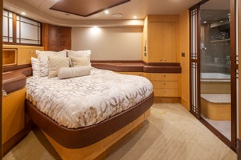 SEA SPUR 17 Owners Stateroom