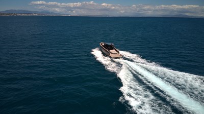 NEW 2025 Moon 45 SPORTS LINE  33 