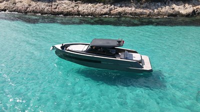 NEW 2025 Moon 45 SPORTS LINE  16 