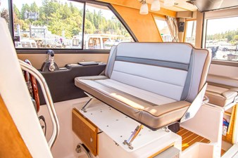 2026 Cutwater C-32 C - Jensen Beach, FL 5 2025 Cutwater 30 Coupe