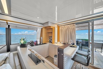 2015 Custom Line Navetta 28 55 92' Ferretti Custom Yacht _D'Vinci_-16