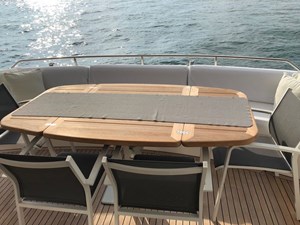 - 2 60-2009-Sunseeker-Manhattan-02