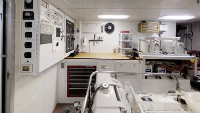 Raven 29 30_2004 57ft Northern Marine 5700 Expedition RAVEN