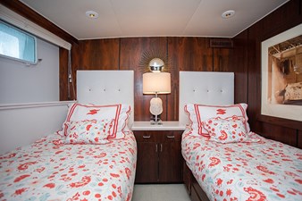 SOVEREIGN 38 Port Guest Stateroom