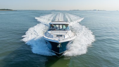 BACCHUS 34 Profile