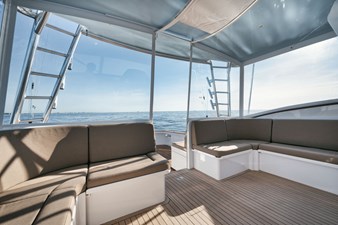 CORAL C 14 Bridge Deck Seating