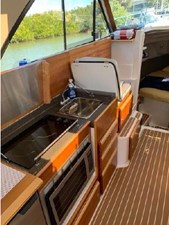 My Thai 15 Galley/port-side seating