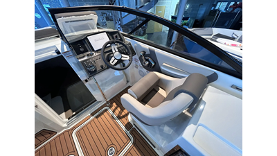 BAYLINER VR6 CUDDY 20 