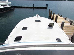 1990 Viking 52 Convertible Sportfish 31 32