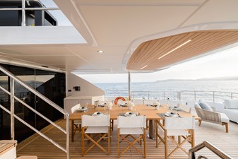 Olivia 32 M_Y OLIVIA - Bridge Deck Aft 1