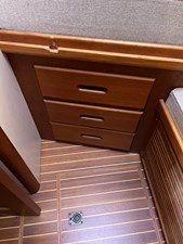 LIO KAI 19 V berth drawers