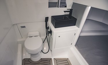 Vanquish Yachts VQ40 20 Web-94