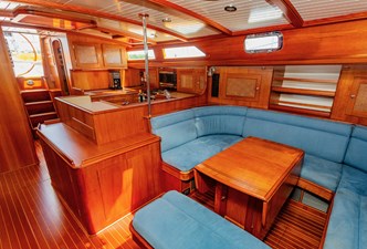 VERISSIMO 20 Main Salon Port