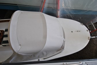 WEE LASS 19 Overhead View