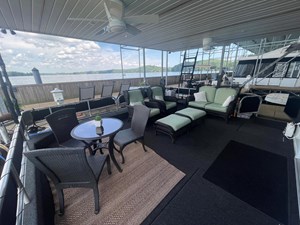 2005 Horizon 18x88 Houseboat 14 
