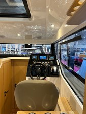 V30 HT Weekender 10 11_2023 30ft Vento Yacht V30 Weekender_twin engine