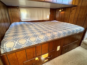 77 Sumerset 14 x 58 Aluminum Hull with Catwalks 51 