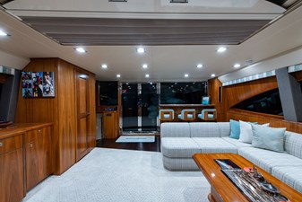 OBSESSION 46 Skylounge Looking Aft 