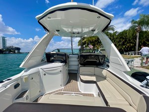 - 15 16_2016 33 Monterey 335 Sport Yacht