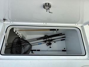 Freeman 37 VH 25 Rod Storage Underdeck