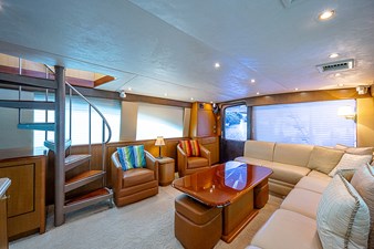 This Little Piggy  15 65_ocean_yacht_this_little_piggy_salon_6