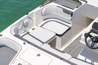 Bayliner M17 16 