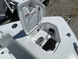2024 Everglades 285cc 24 