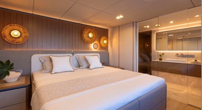TWILIGHT 8 VIP cabin 