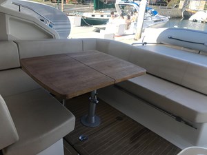 Bula 14 14_Cockpit Dining