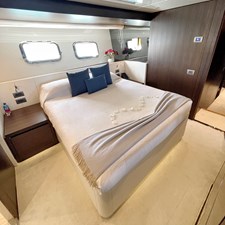 C-Daze 18 2020 SANLORENZO SL86 VIP CABIN